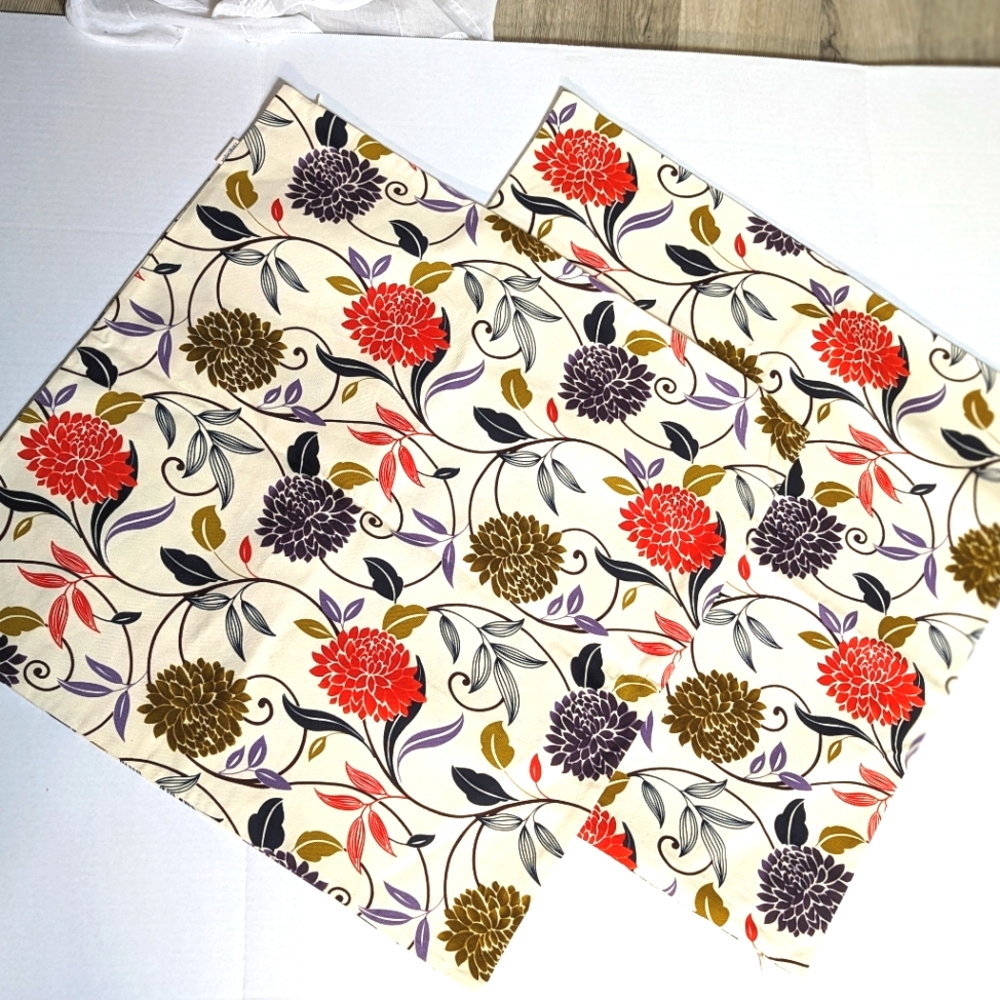 Tang Depot set of 2 NEW zippered floral pillow covers 24"x24"